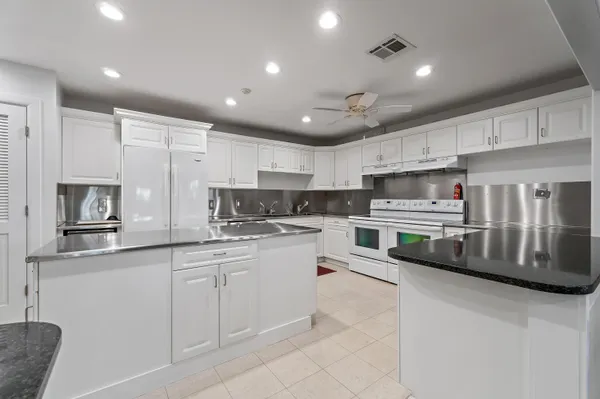 $218,000 | 1800 Southeast St Lucie Boulevard, Unit 7201, Stuart, FL 34996