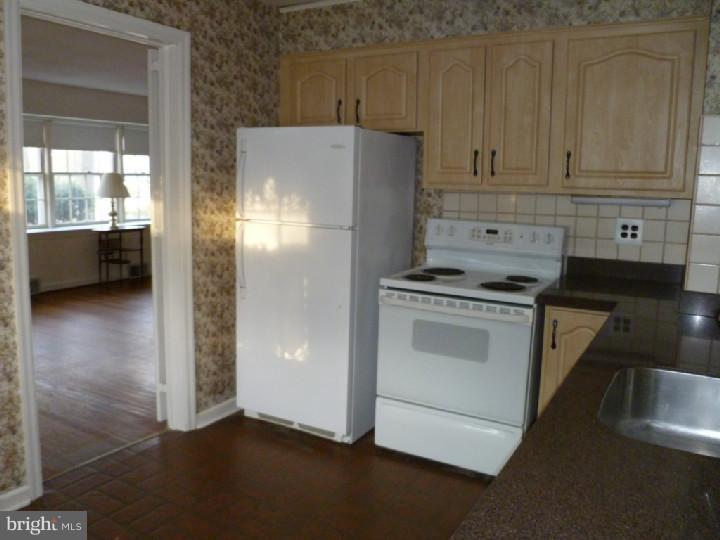 1216 Wayne Road Barrington, NJ 08033 - Photo 11 of 25