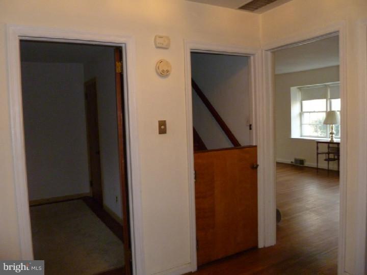 1216 Wayne Road Barrington, NJ 08033 - Photo 15 of 25 Hallway