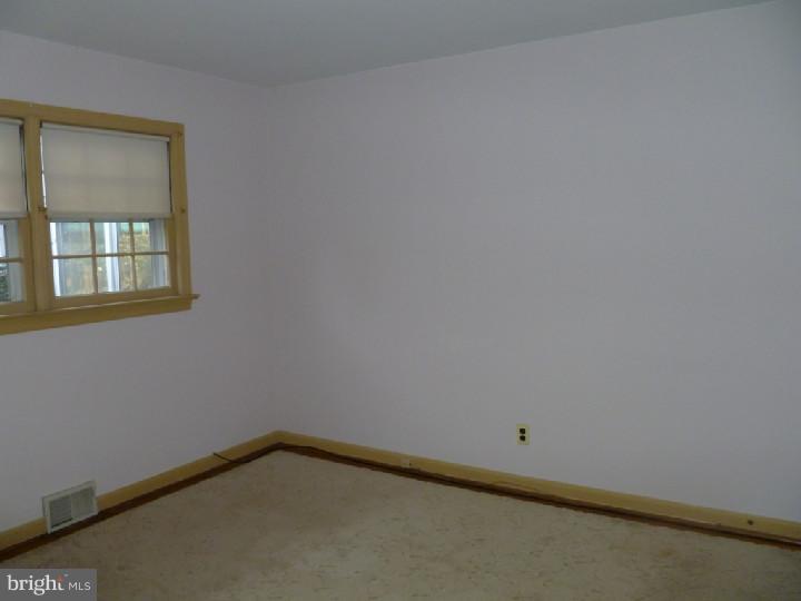 1216 Wayne Road Barrington, NJ 08033 - Photo 17 of 25 Bedroom 2
