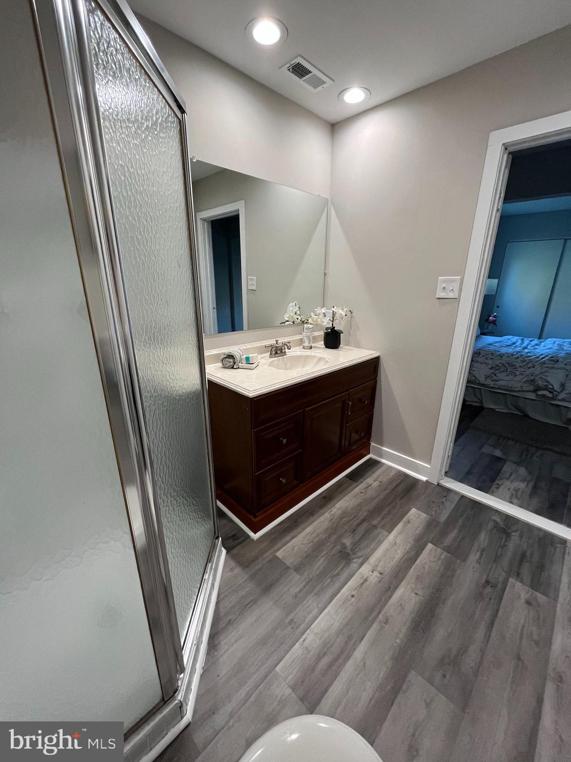 9106 Verree Road Philadelphia, PA 19115 - Photo 29 of 64 a view of bathroom with sink and mirror