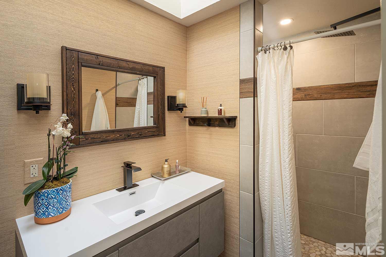 1885 Severn Drive Reno, NV 89503 - Photo 19 of 27 Photo 20