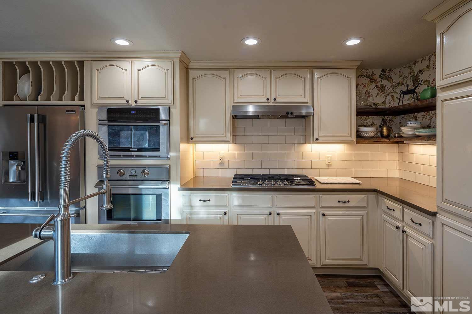 1885 Severn Drive Reno, NV 89503 - Photo 10 of 27 Photo 11