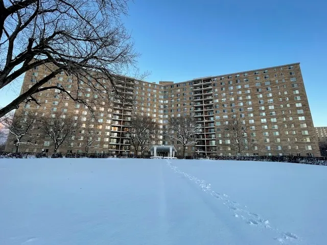 $135,000 | 7141 North Kedzie Avenue, Unit 110, Chicago, IL 60645