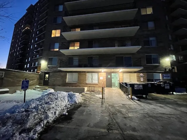 $135,000 | 7141 North Kedzie Avenue, Unit 110, Chicago, IL 60645