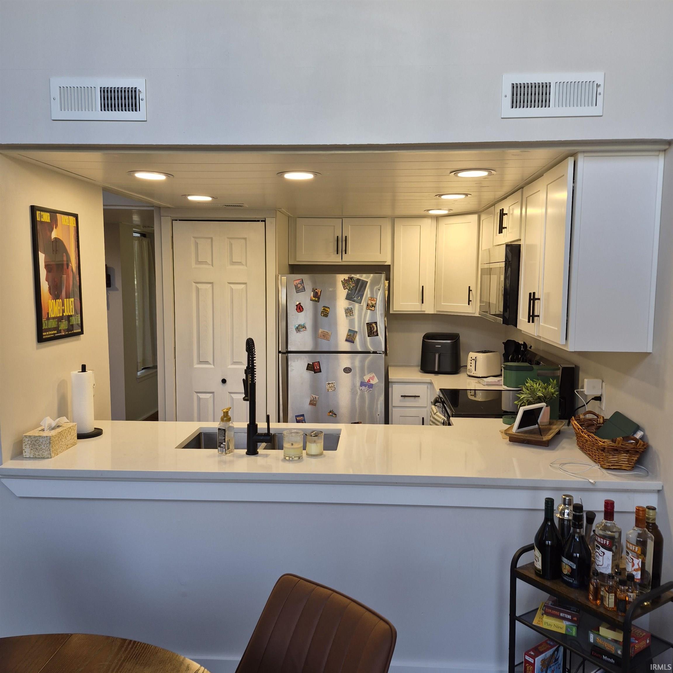 9008 South Pointe Ridge Lane Bloomington, IN 47401 - Photo 6 of 19