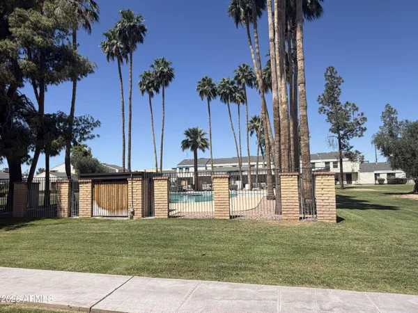 $275,000 | 746 East Strahan Drive, Tempe, AZ 85283