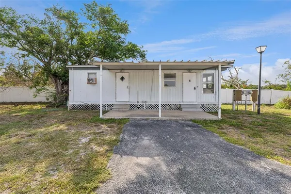 $760 | 2854 Lake Alfred Road, Unit 6, Winter Haven, FL 33881