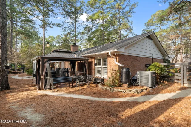 $499,999 | 135 Merion Circle, Pinehurst, NC 28374