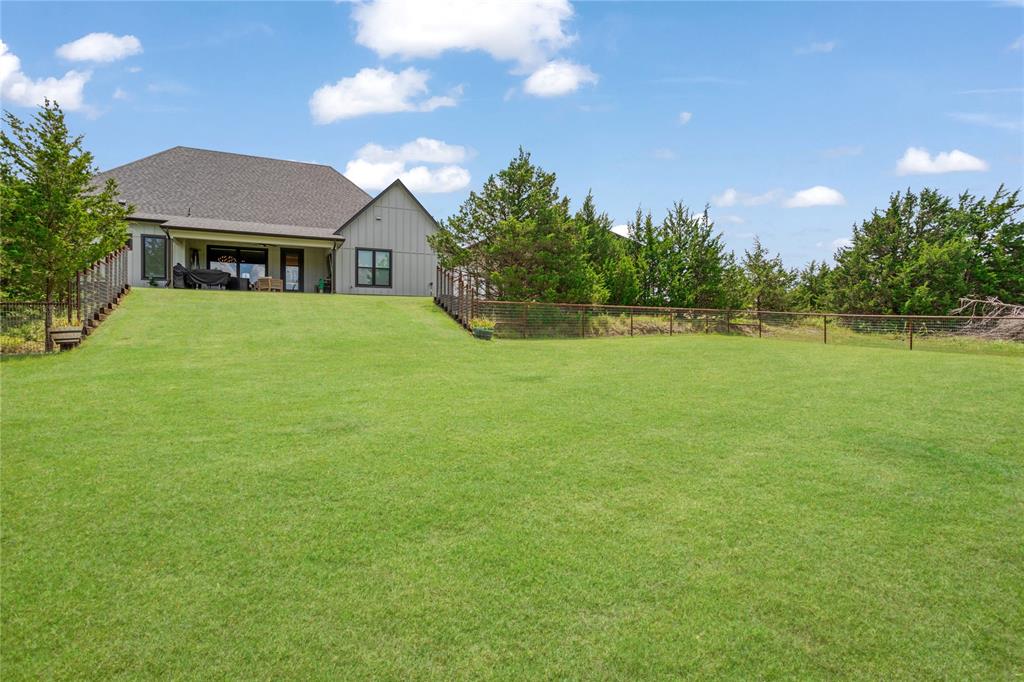 1095 Sister Grove Road Van Alstyne, TX 75495 - Photo 33 of 35