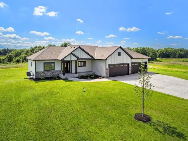 $724,900 | 12901 295th Avenue Northwest, Princeton, MN 55371
