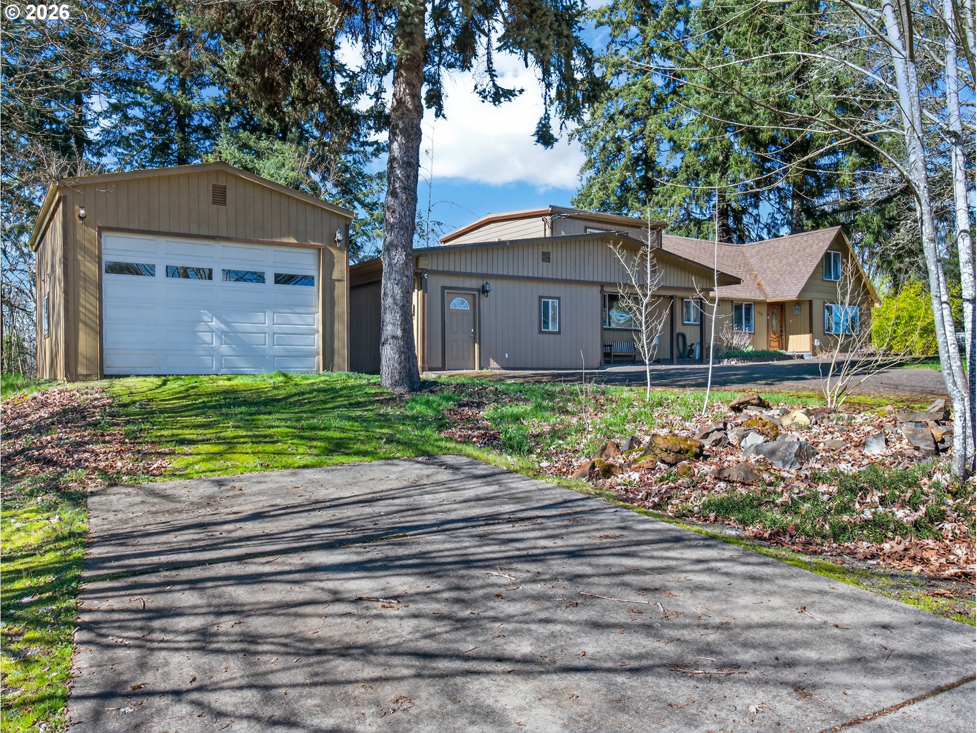 1006 Mountain View Road Sweet Home, OR 97386 - Photo 2 of 48