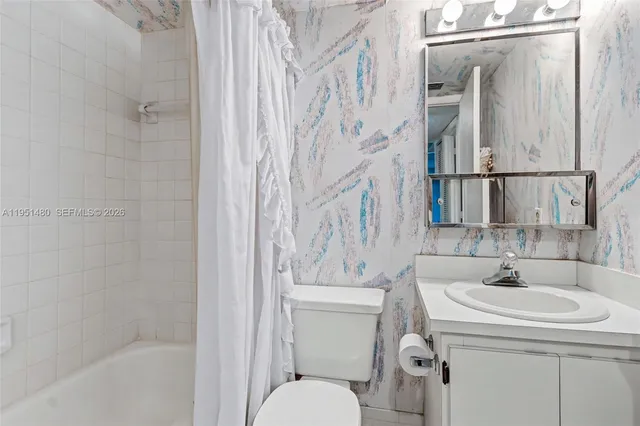 $99,500 | 6085 North Sabal Palm Boulevard, Unit 208, Tamarac, FL 33319