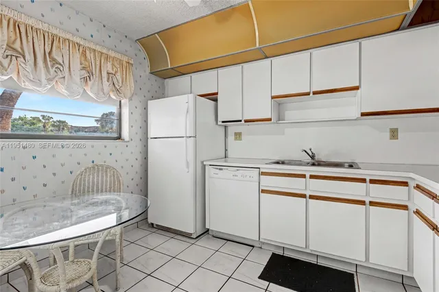 $99,500 | 6085 North Sabal Palm Boulevard, Unit 208, Tamarac, FL 33319