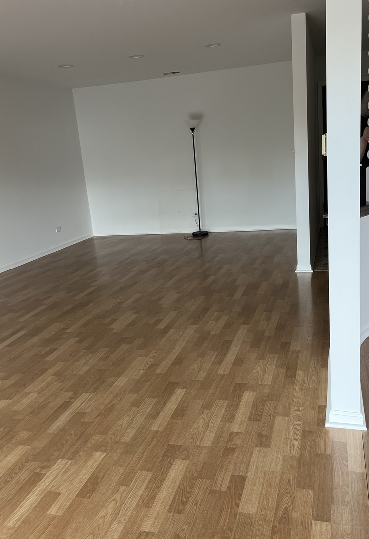 4940 Foster Street, Unit 202 Skokie, IL 60077 - Photo 4 of 17