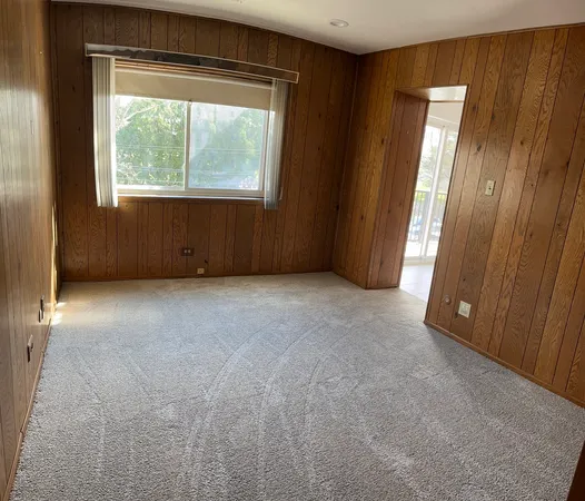 $339,500 | 4940 Foster Street, Unit 202, Skokie, IL 60077