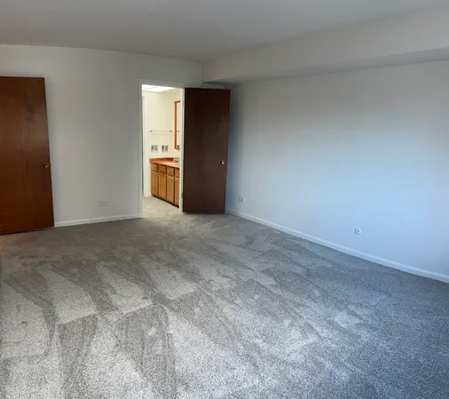 $339,500 | 4940 Foster Street, Unit 202, Skokie, IL 60077