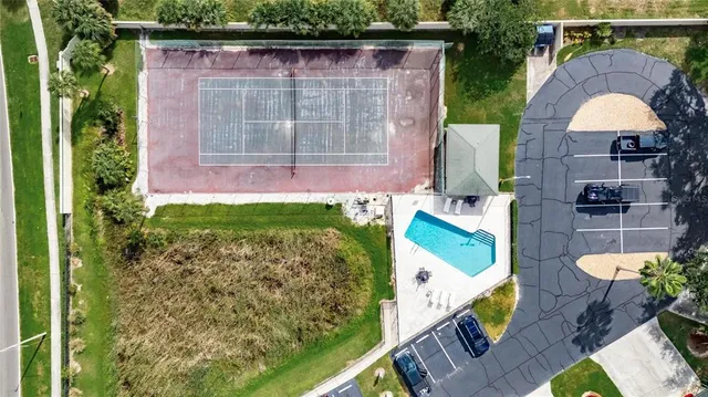 $275,000 | 620 Yardarm Drive, Unit 10, Apollo Beach, FL 33572