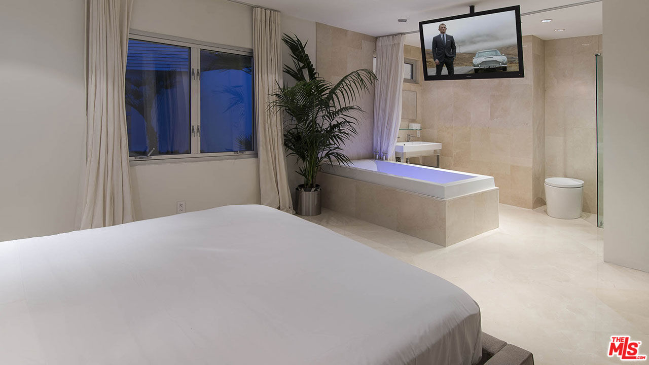 1466 Bel Air Road Los Angeles, CA 90077 - Photo 25 of 35