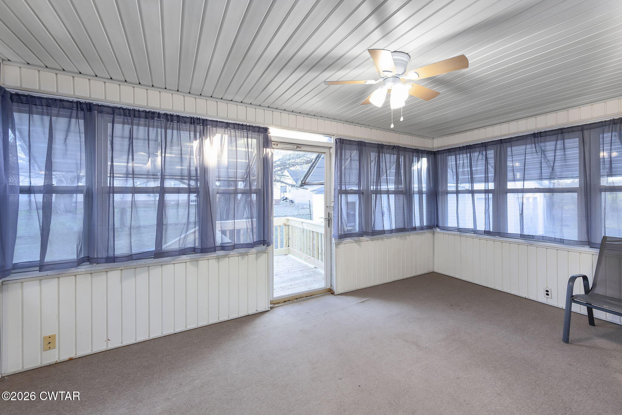 4 Farwell Street Jackson, TN 38301 - Photo 12 of 25 a view of an empty room with a window