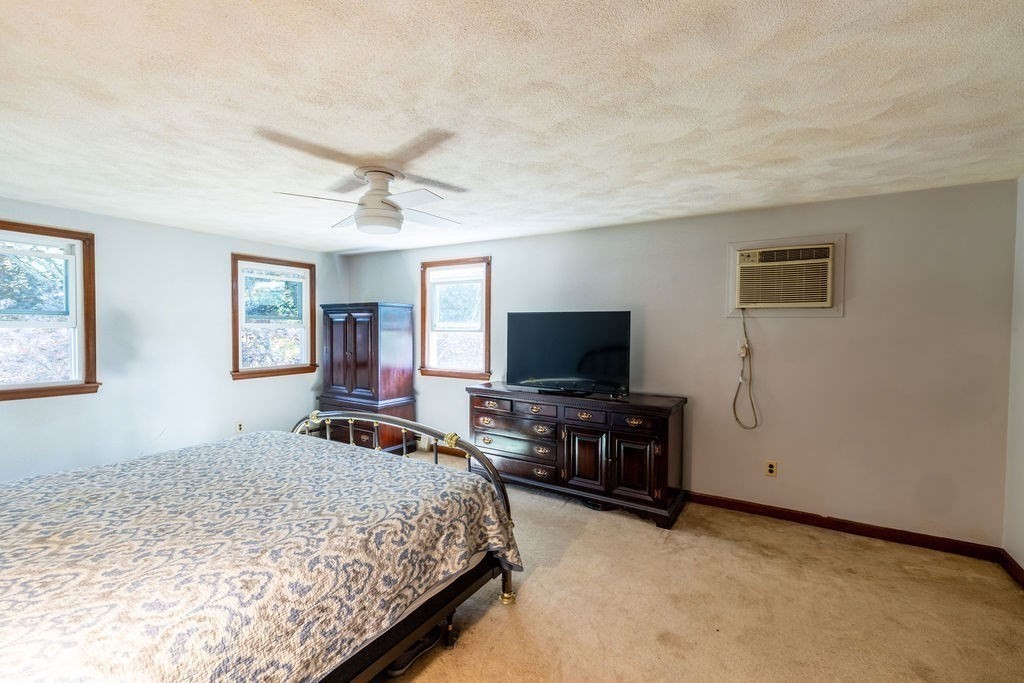 148 South Street Reading, MA 01867 - Photo 29 of 42