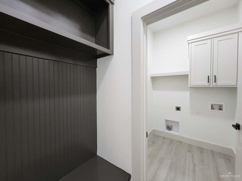 1003 Azalea Street Mission, TX 78573 - Photo 14 of 17 a view of walk in closet