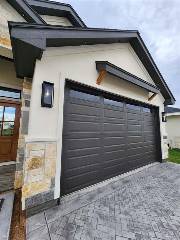1003 Azalea Street Mission, TX 78573 - Photo 3 of 17 a view of backyard of the house
