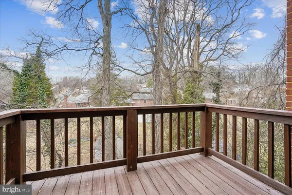 $850,000 | 10243 Aspen Willow Drive, Fairfax, VA 22032