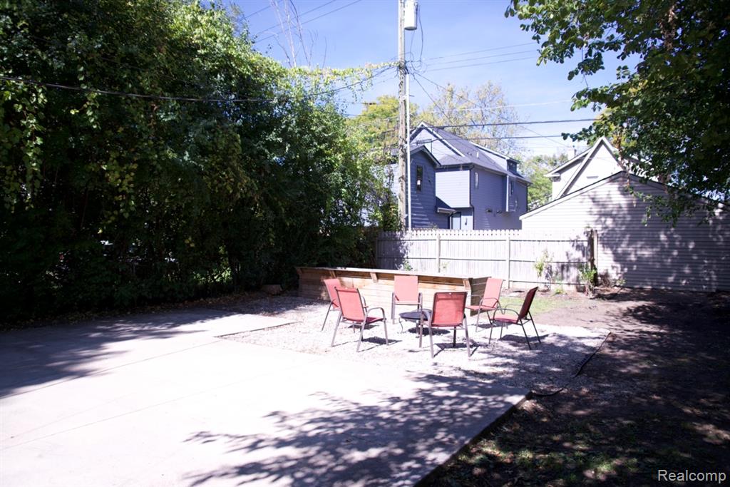 1205 East 14 Mile Road Birmingham, MI 48009 - Photo 13 of 14