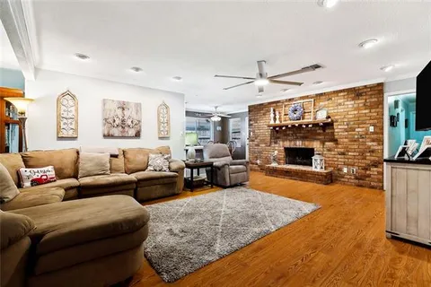 $389,000 | 1525 Hackberry Avenue, Metairie, LA 70001
