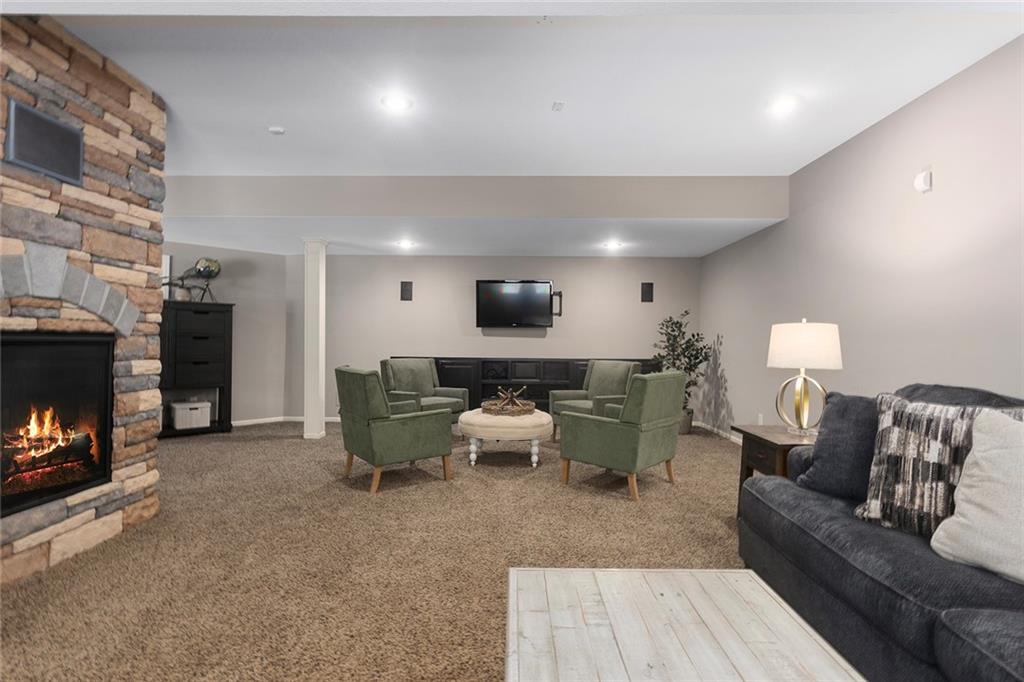 8611 South Stillhouse Road Oak Grove, MO 64075 - Photo 24 of 92