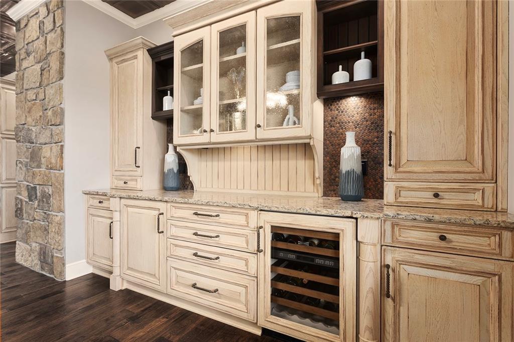 8611 South Stillhouse Road Oak Grove, MO 64075 - Photo 39 of 92