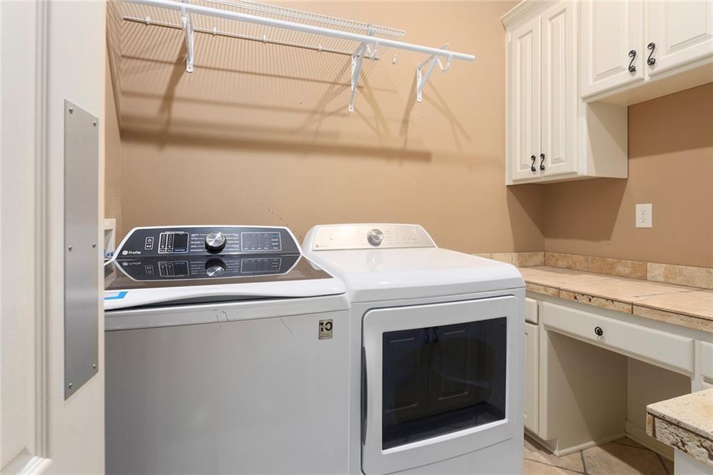 8611 South Stillhouse Road Oak Grove, MO 64075 - Photo 44 of 92