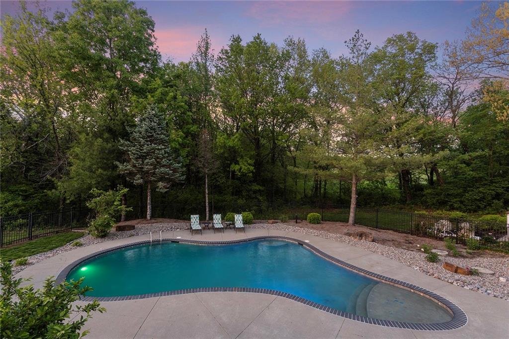 8611 South Stillhouse Road Oak Grove, MO 64075 - Photo 5 of 92
