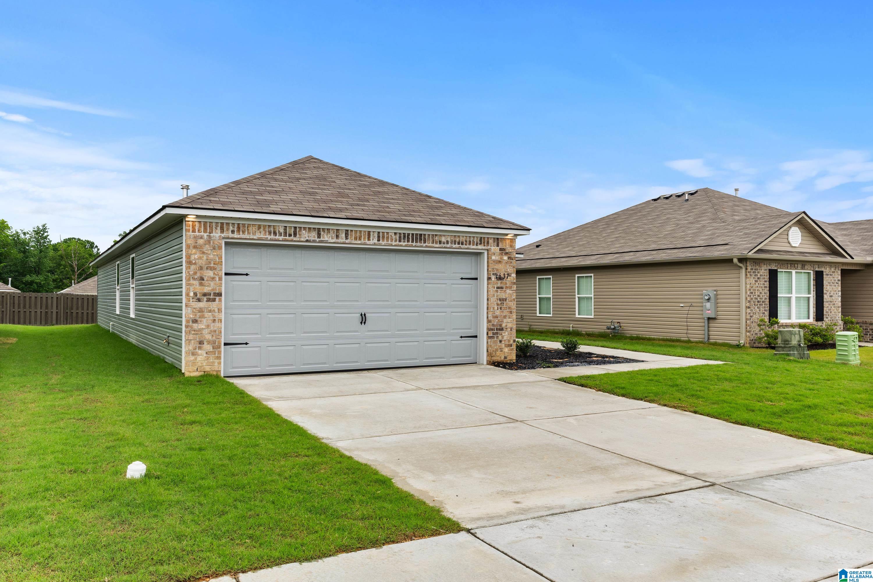 1637 Simmons Street Cullman, AL 35055 - Photo 3 of 29
