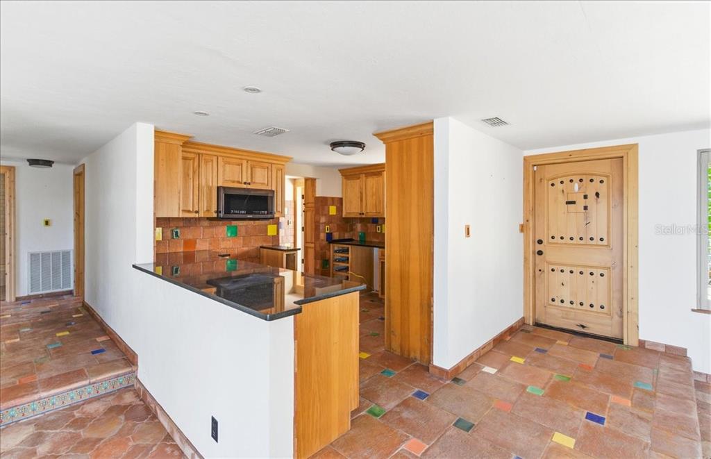 834 Jungle Queen Way Longboat Key, FL 34228 - Photo 22 of 52