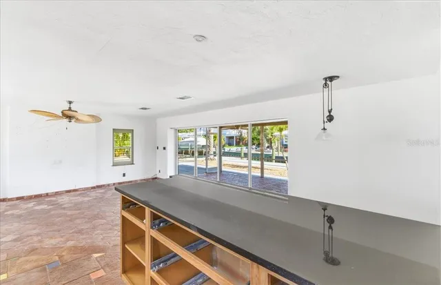 $1,050,000 | 834 Jungle Queen Way, Longboat Key, FL 34228