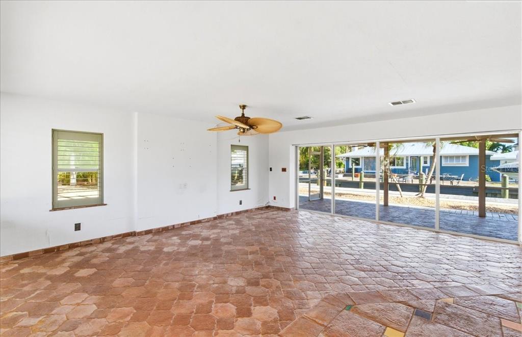 834 Jungle Queen Way Longboat Key, FL 34228 - Photo 27 of 52
