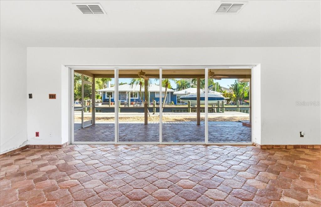 834 Jungle Queen Way Longboat Key, FL 34228 - Photo 31 of 52