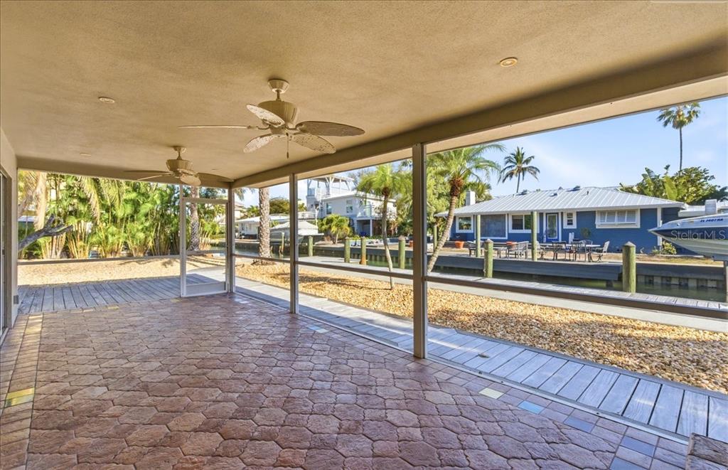834 Jungle Queen Way Longboat Key, FL 34228 - Photo 41 of 52