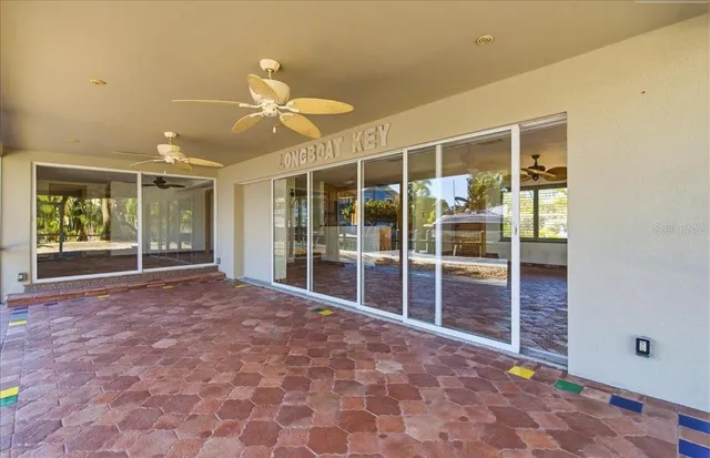 $1,050,000 | 834 Jungle Queen Way, Longboat Key, FL 34228