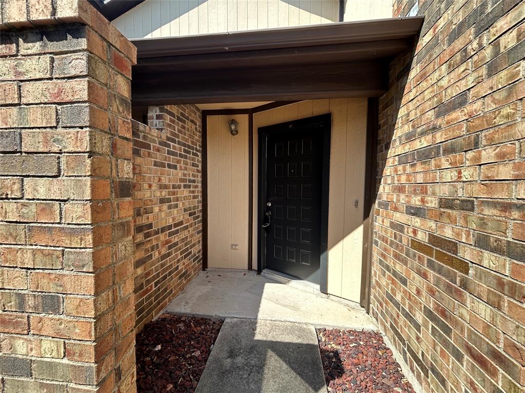 3910 St Christopher Lane Dallas, TX 75287 - Photo 8 of 20