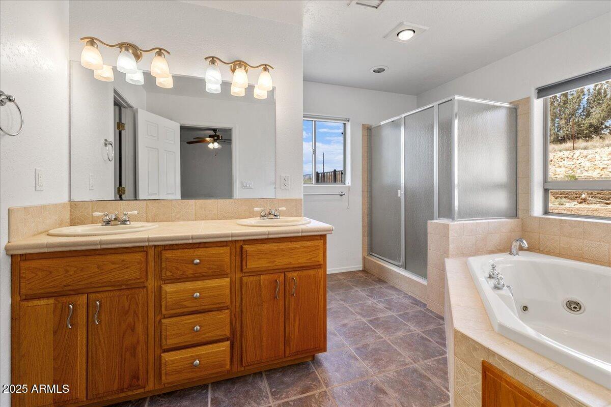 20775 North Hackamore Lane Paulden, AZ 86334 - Photo 14 of 26 13-Primary Suite