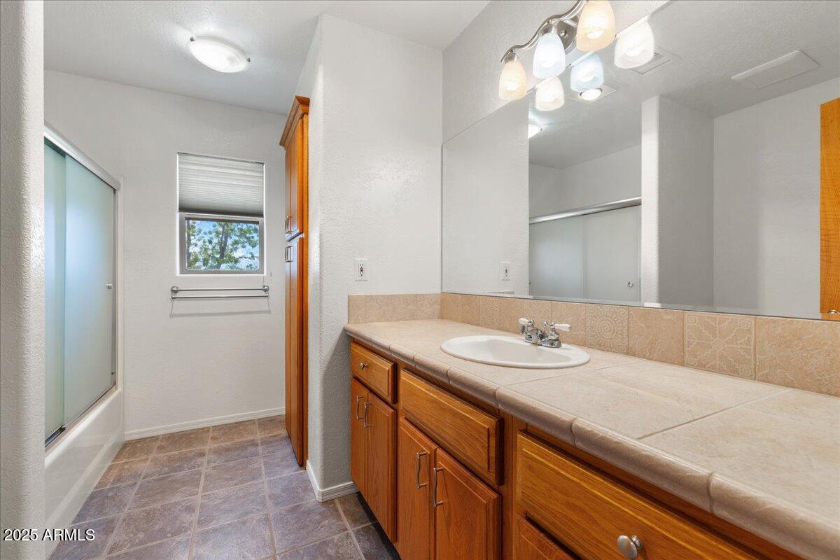 20775 North Hackamore Lane Paulden, AZ 86334 - Photo 16 of 26 15-Bathroom