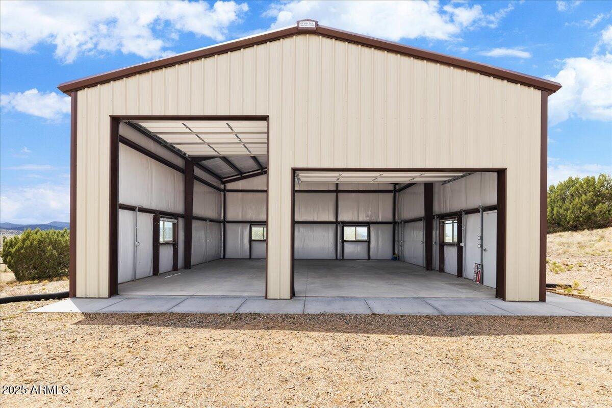 20775 North Hackamore Lane Paulden, AZ 86334 - Photo 2 of 26 22-Garage