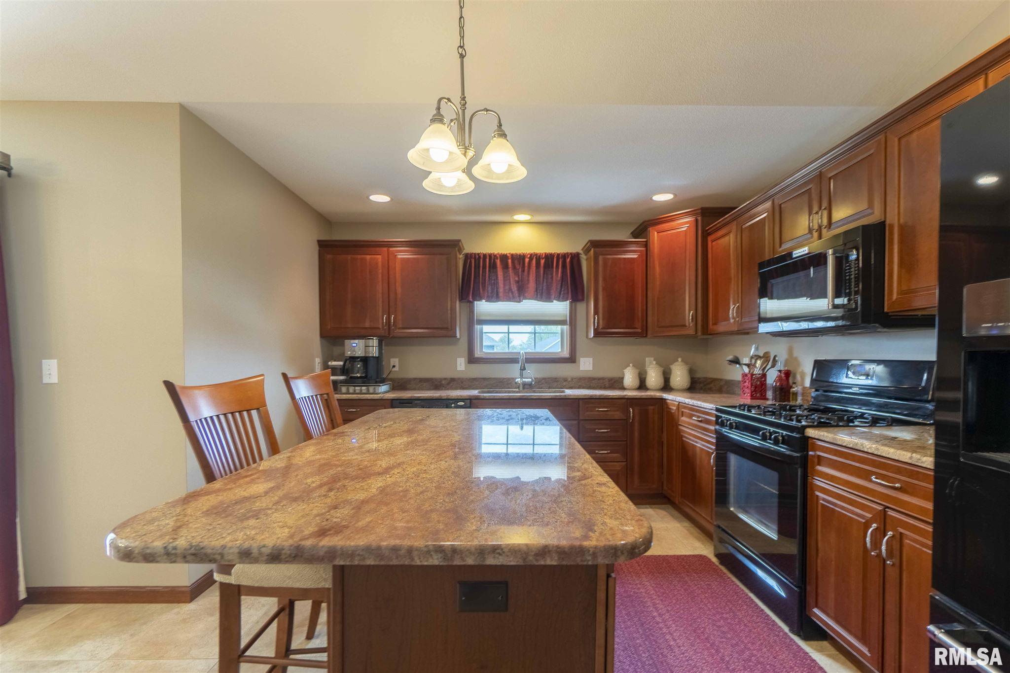 1640 Kingsbury Road Washington, IL 61571 - Photo 15 of 50 Gallery Image 15