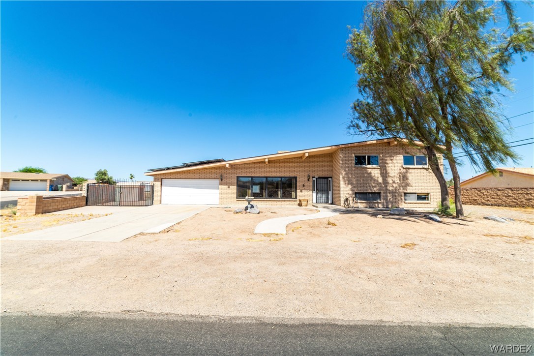 1745 Alta Vista Road Bullhead City, AZ 86442 - Photo 3 of 60