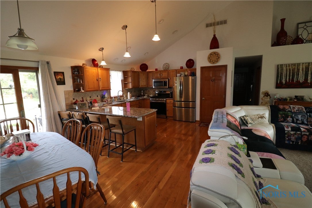 1426 South Lathrop Road Swanton, OH 43558 - Photo 9 of 13 Gallery Image 9