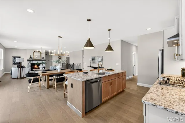 $883,712 | 6728 Preservation Parkway, St. Louis, MO 63123