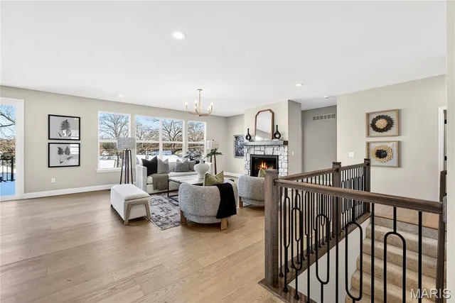 $883,712 | 6728 Preservation Parkway, St. Louis, MO 63123